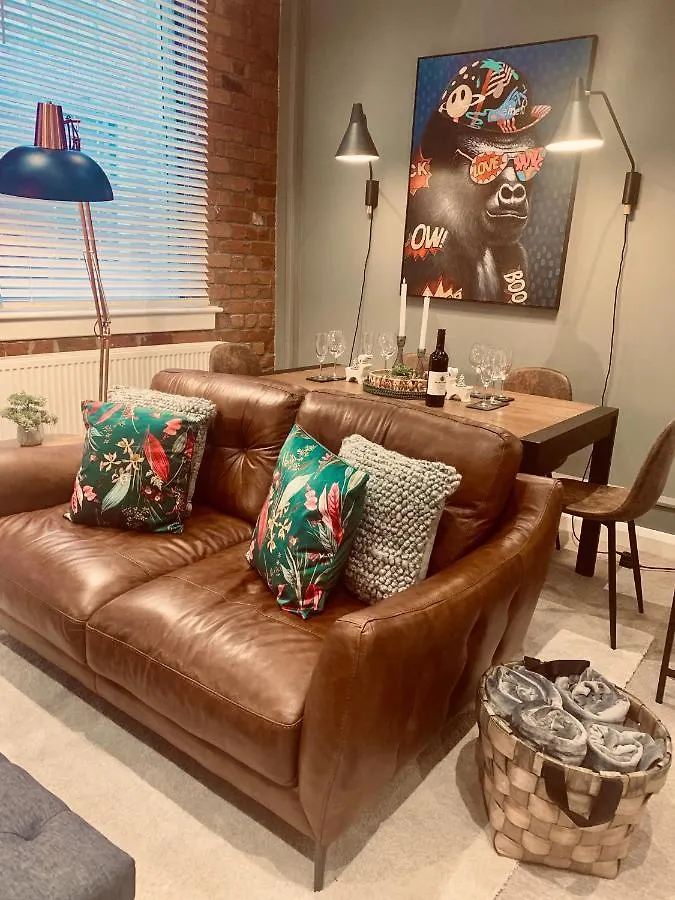 The Fifth Quarters, Grade II Listed Apartment, The Lace Market, Ng1, City Centre, Nottingham, Sleeps 4 Apartment Nottingham